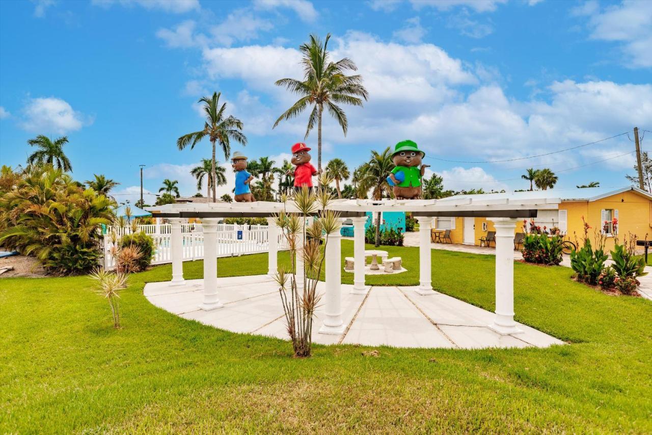 Poolside King Cottage With Kitchen - 10 Minutes To Beach! Fort Myers Kültér fotó